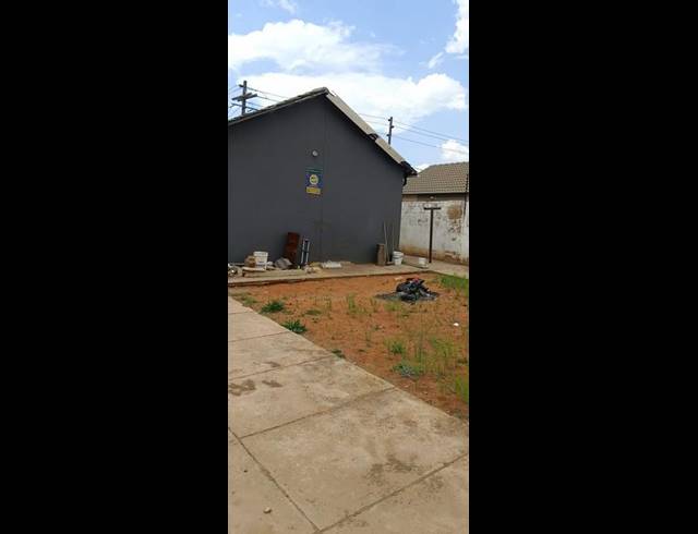 2 BEDROOM HOUSE FOR SALE IN PROTEA GLEN EXT